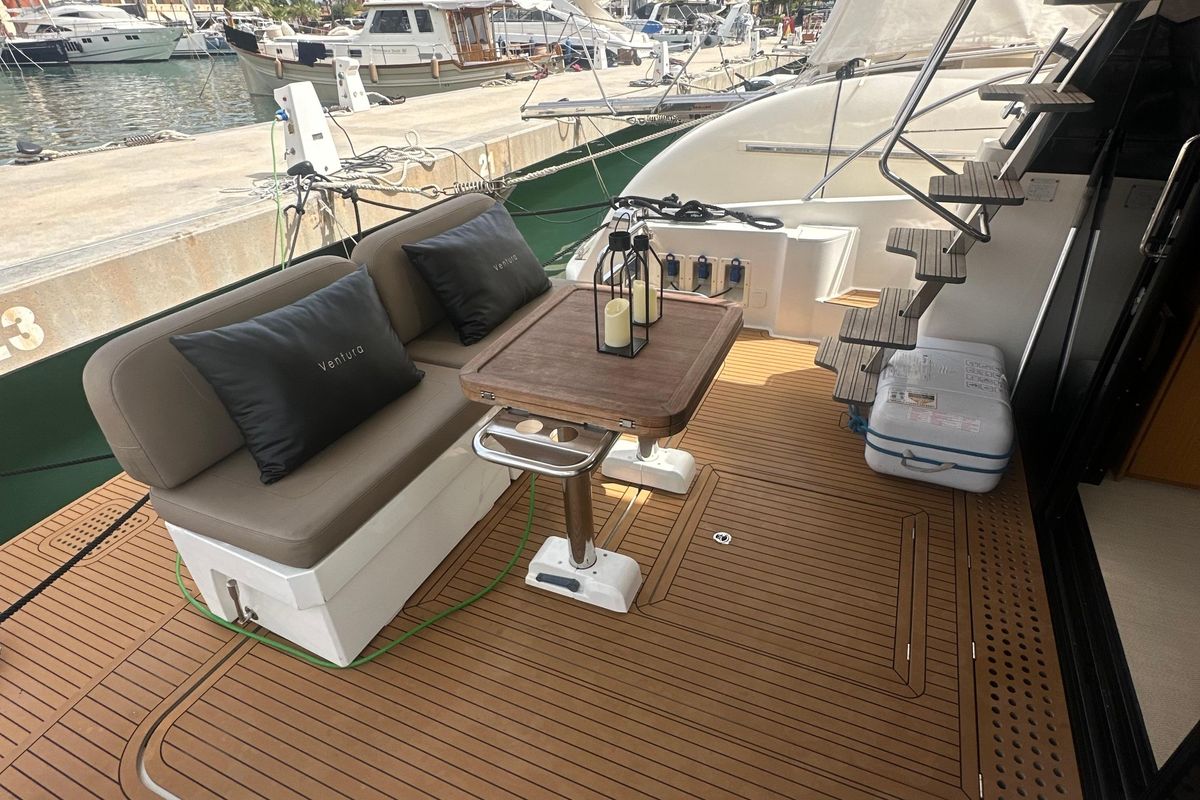 2014 Bavaria 44 