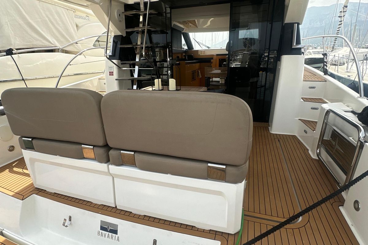 2014 Bavaria 44 