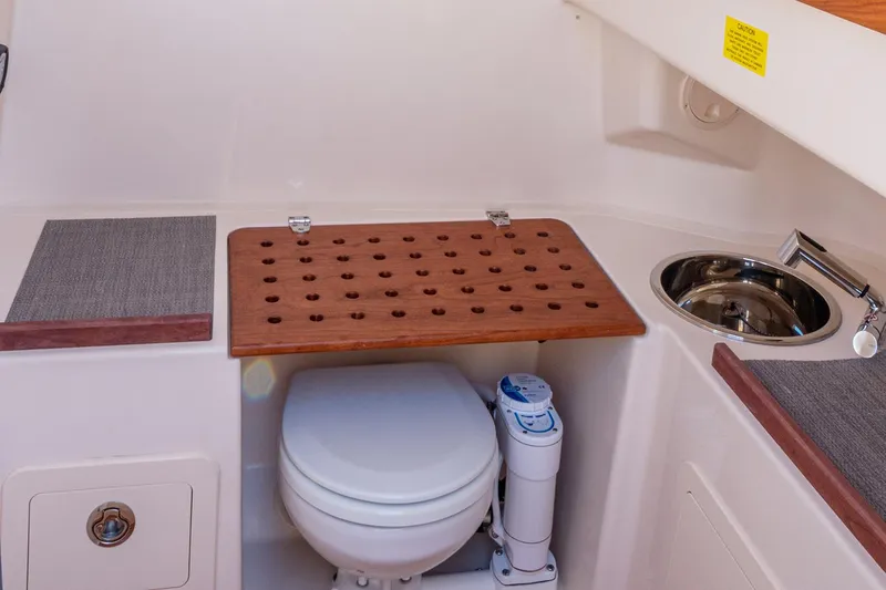  Yacht Photos Pics Manufacturer Provided Image