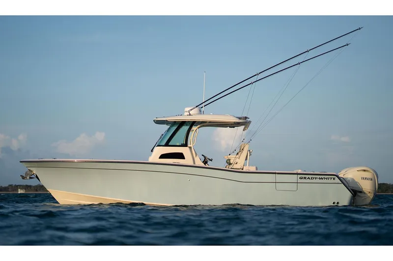  Yacht Photos Pics Manufacturer Provided Image