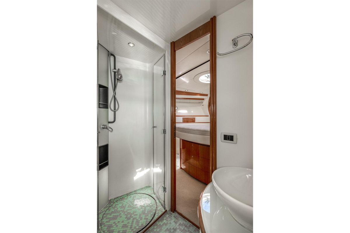 2006 Pershing 49 