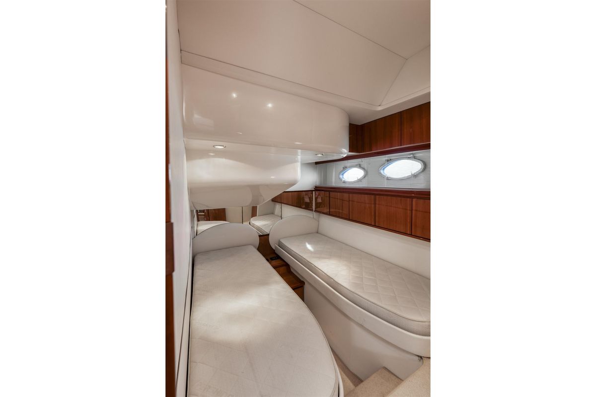 2006 Pershing 49 