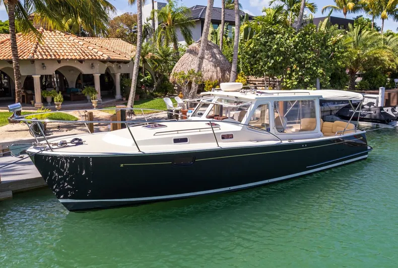 Euphony Yacht Photos Pics 