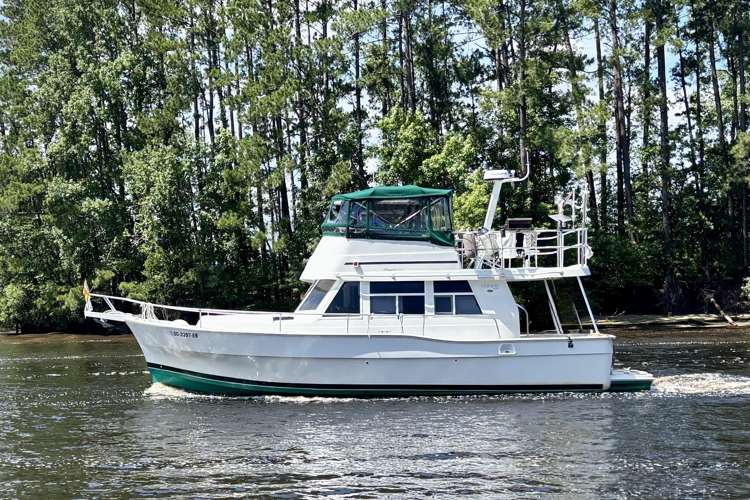 Mainship 390 Trawler