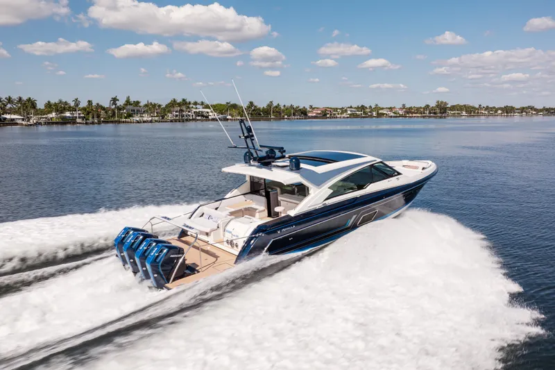 No Name Yacht Photos Pics 2022 Formula 500 Super Sport Crossover cruising on a sunny day, showcasing sleek design and power.