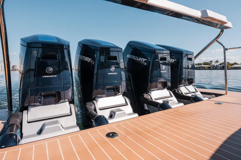 No Name Yacht Photos Pics 2022 Formula 500 Super Sport Crossover with four Mercury Verado outboard engines on water.