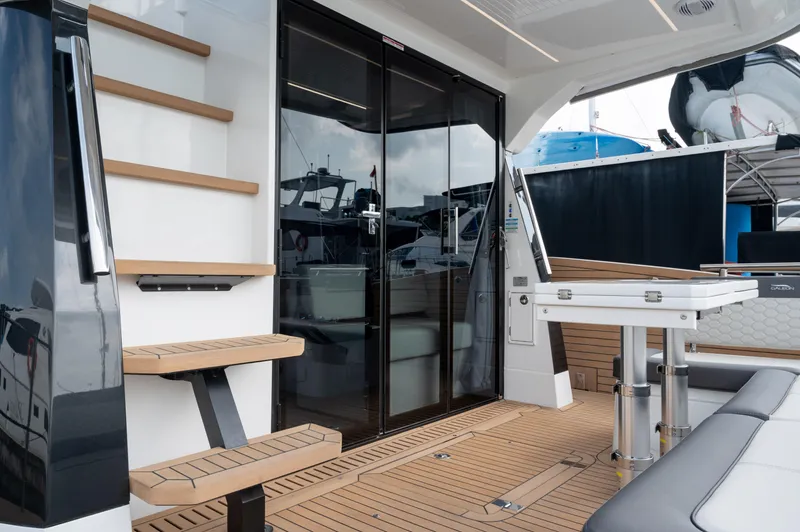 Grit Yacht Photos Pics 