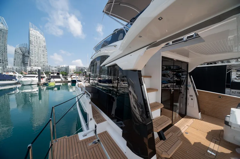 Grit Yacht Photos Pics 