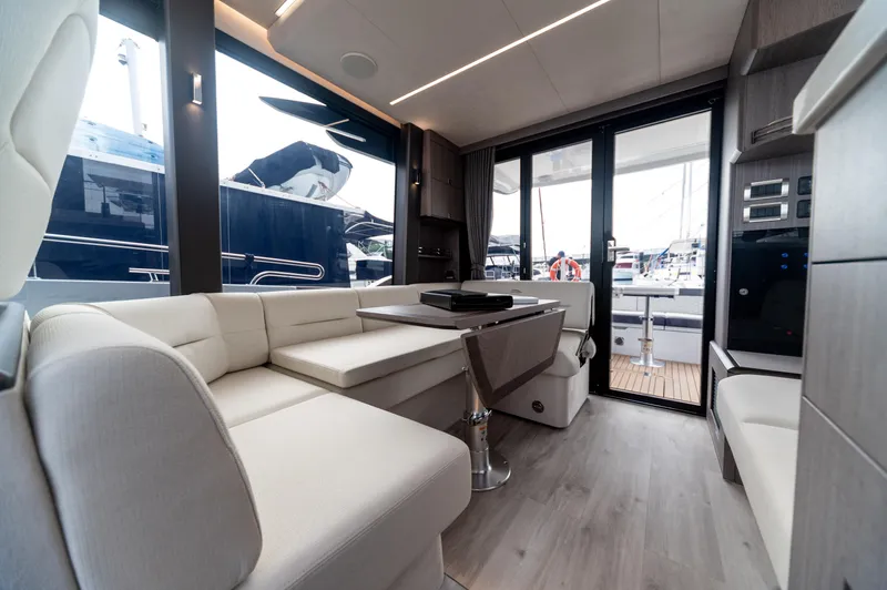 Grit Yacht Photos Pics 