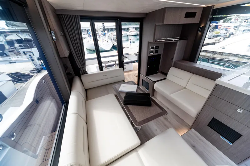 Grit Yacht Photos Pics 