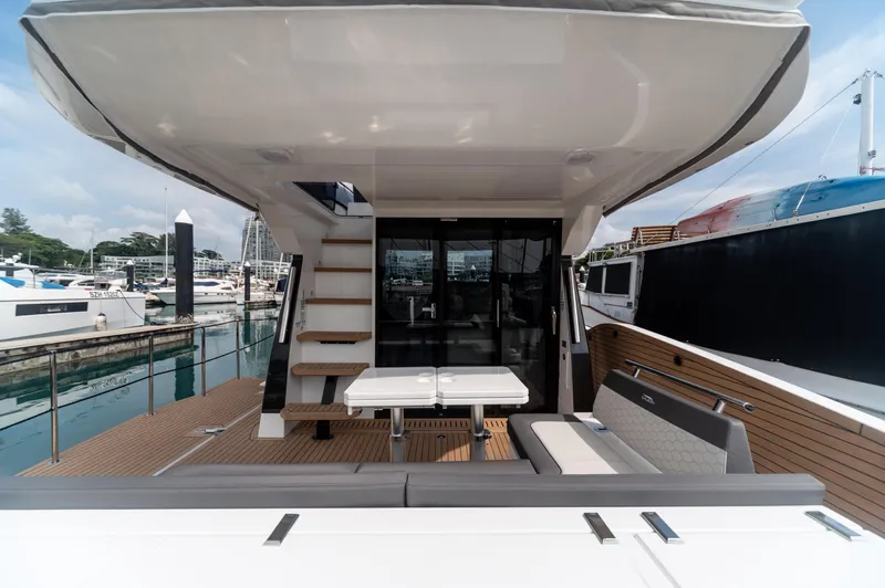 Grit Yacht Photos Pics 