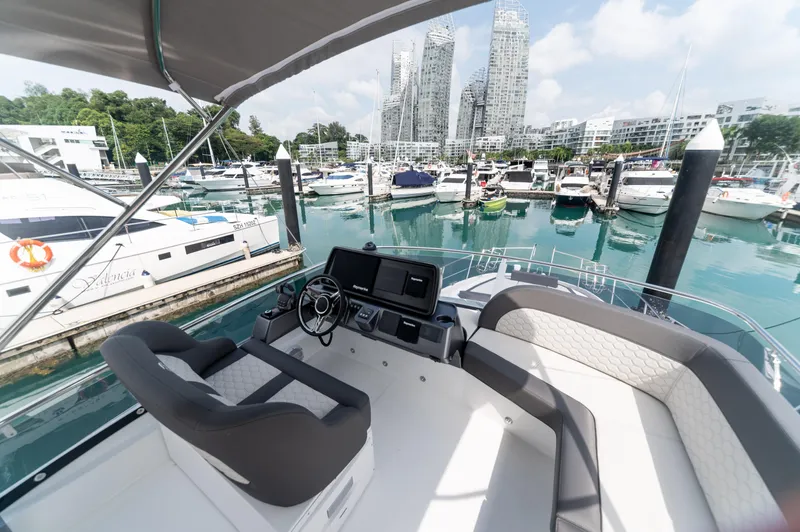 Grit Yacht Photos Pics 