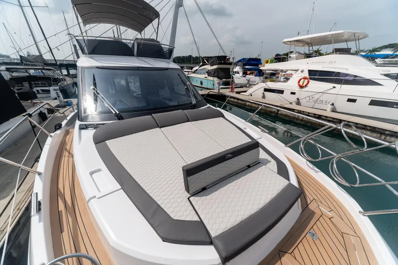 Grit Yacht Photos Pics 