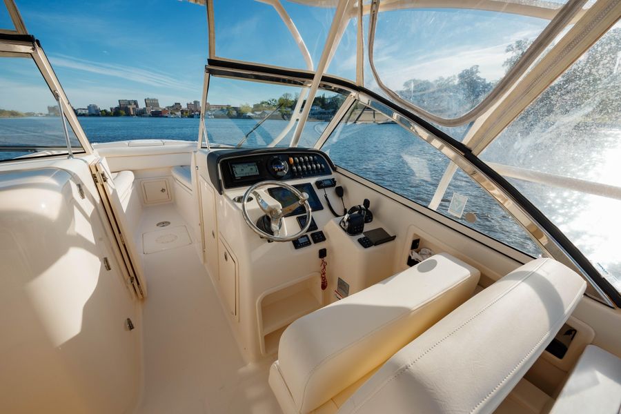 2018 Grady-White Freedom 285