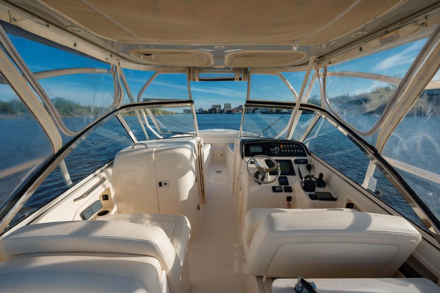 2018 Grady-White Freedom 285