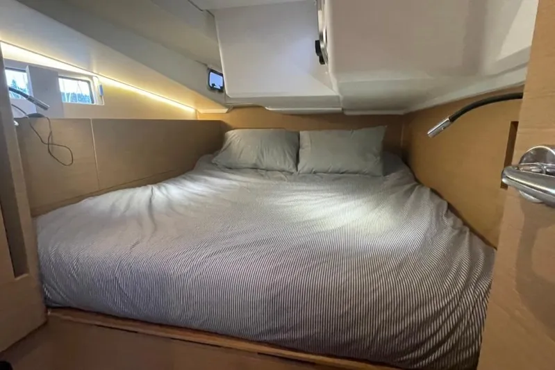 Atticus Yacht Photos Pics Starboard aft cozy cabin interior.