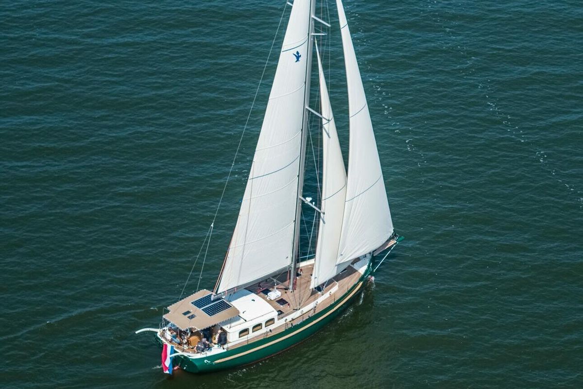 2019 Puffin 60 