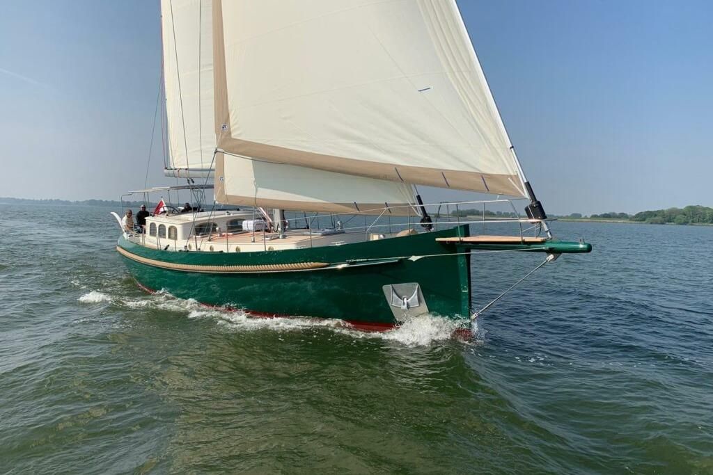 2019 Puffin 60 