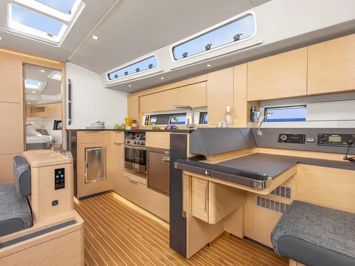 Hans Off Yacht Photos Pics 