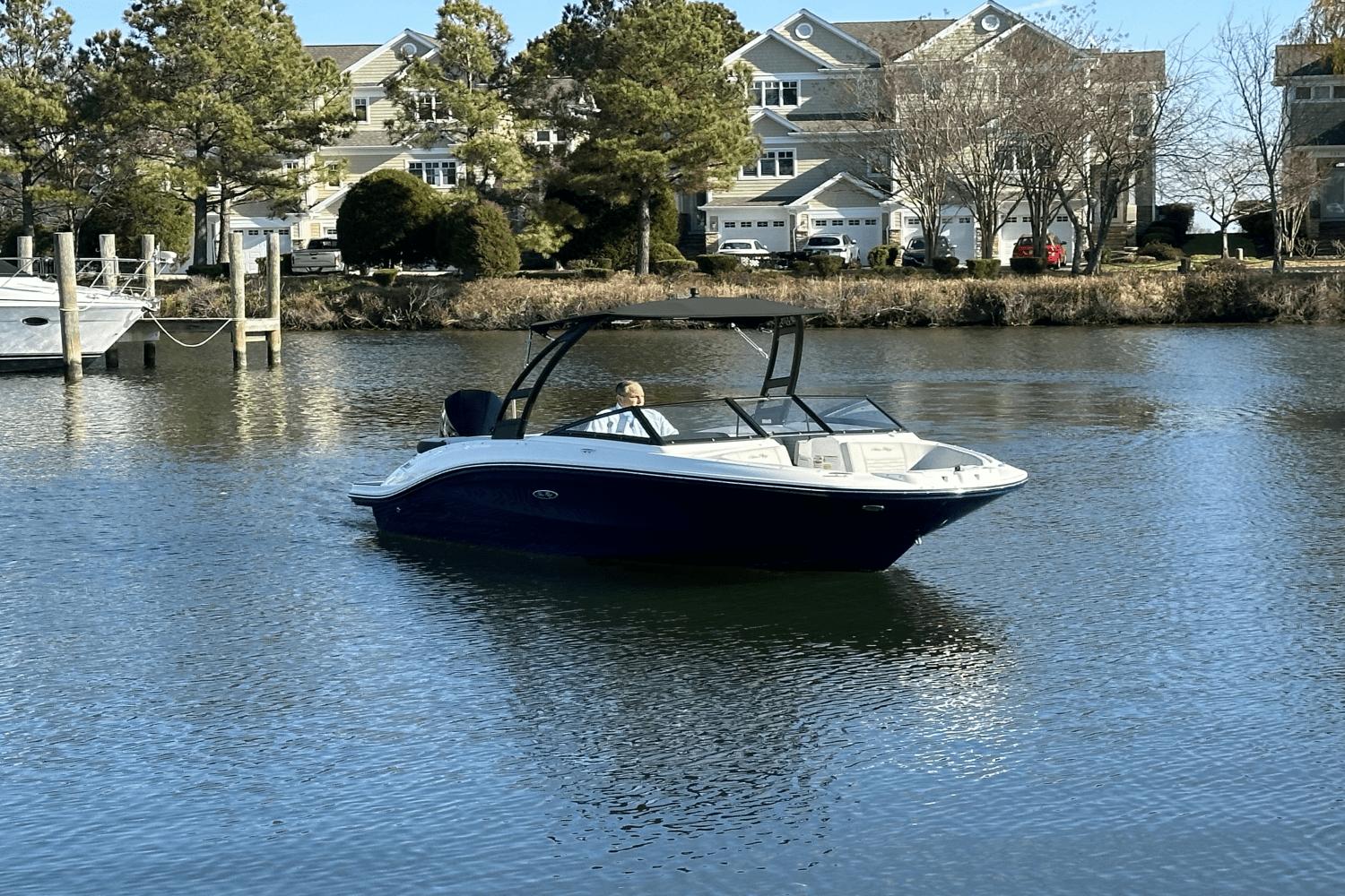 2024 Sea Ray SPX 210 Outboard Runabout for sale YachtWorld