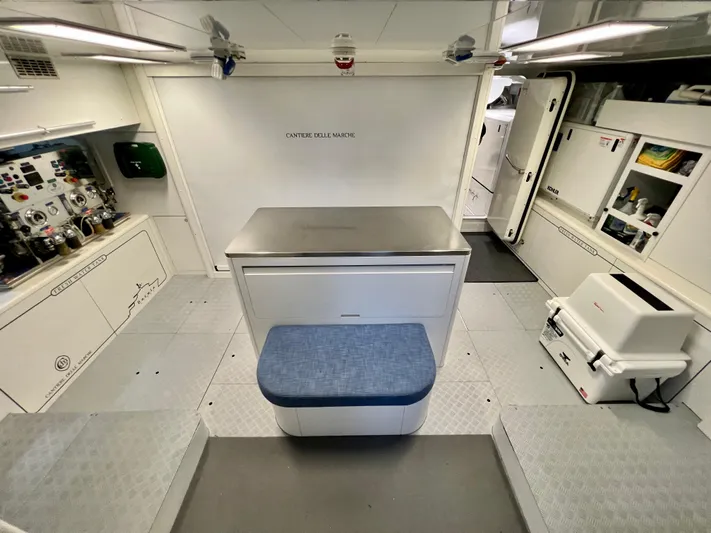  Yacht Photos Pics Lazarette