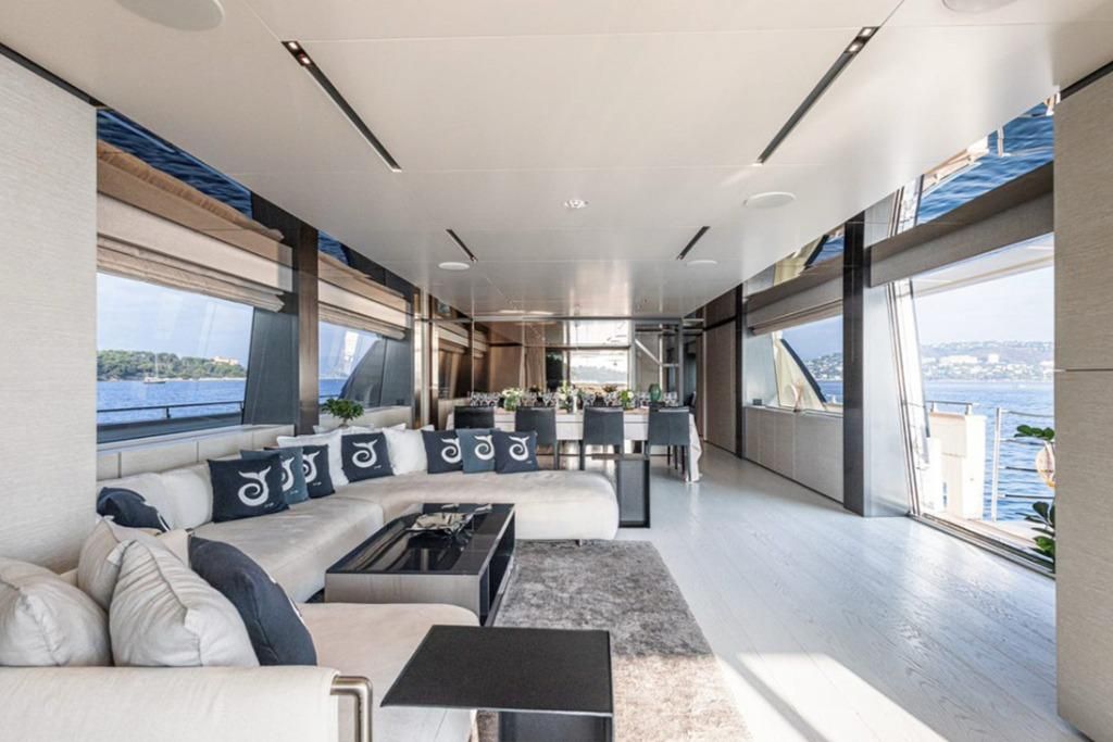 2018 Custom Line 108 