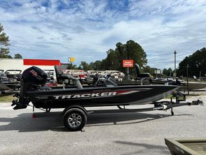 2025 Tracker® Boats Pro Team™ 195 TXW Tournament Ed.