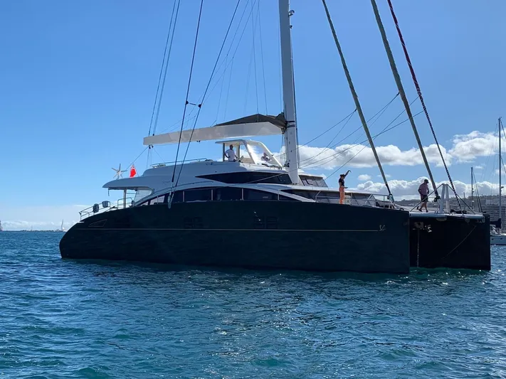 Houbara Yacht Photos Pics 