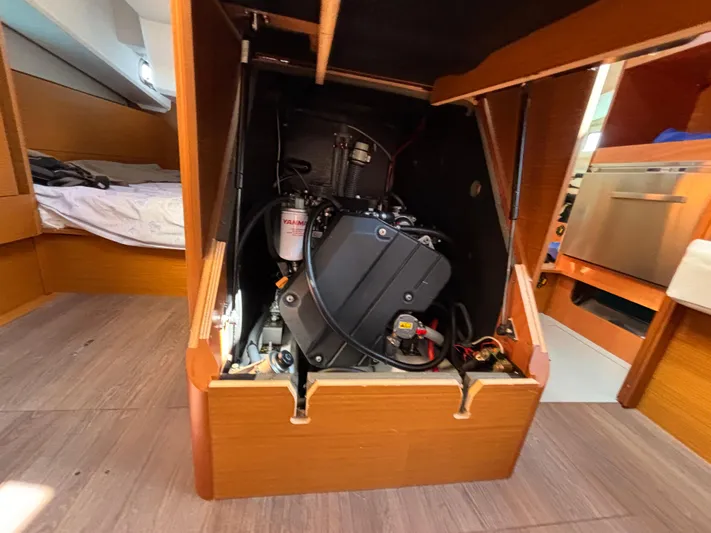 Slip Away Yacht Photos Pics 