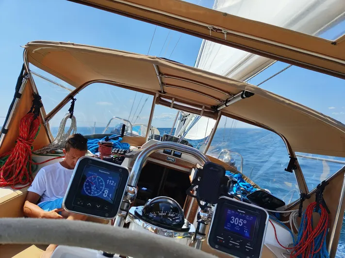 Bella Yacht Photos Pics 