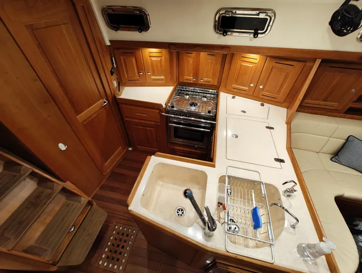 Bella Yacht Photos Pics 