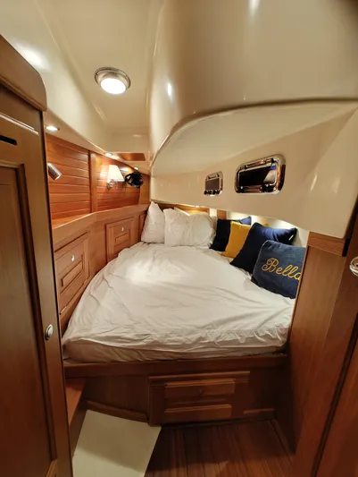 Bella Yacht Photos Pics 