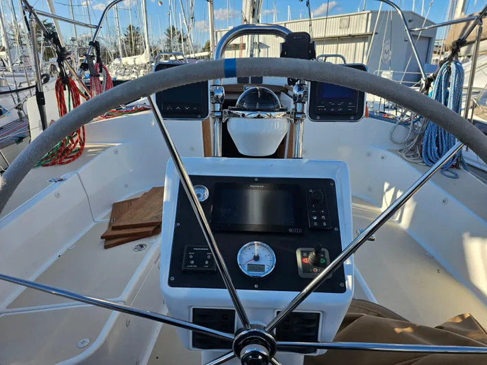 Bella Yacht Photos Pics 