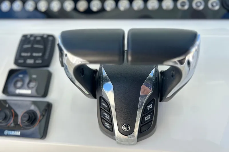  Yacht Photos Pics 2023 Key West 263 FS boat throttle controls with Yamaha interface.