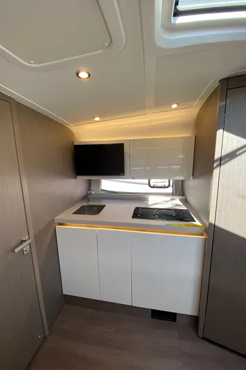  Yacht Photos Pics SISTER-SHIP