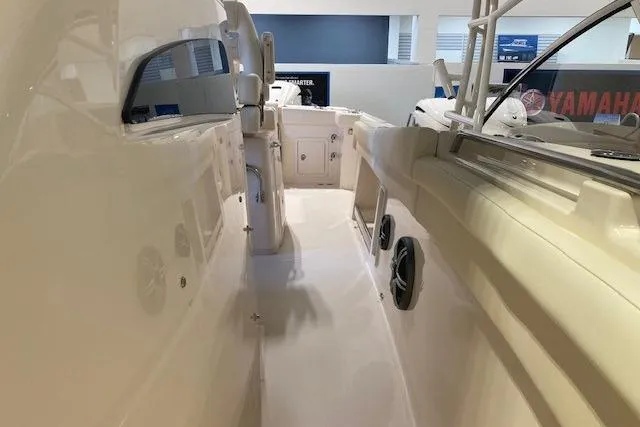  Yacht Photos Pics 2026 Grady-White Canyon 336 boat interior, showcasing spacious deck and seating area.