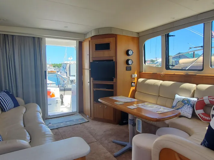 Cash In Advance Yacht Photos Pics 