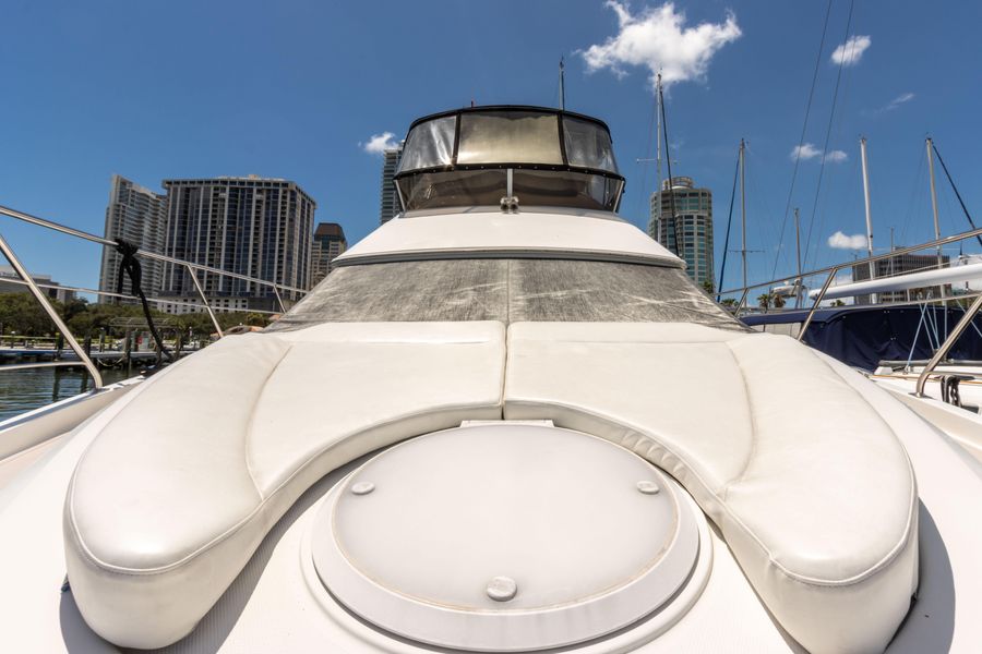 2006 Carver 43 Motor Yacht