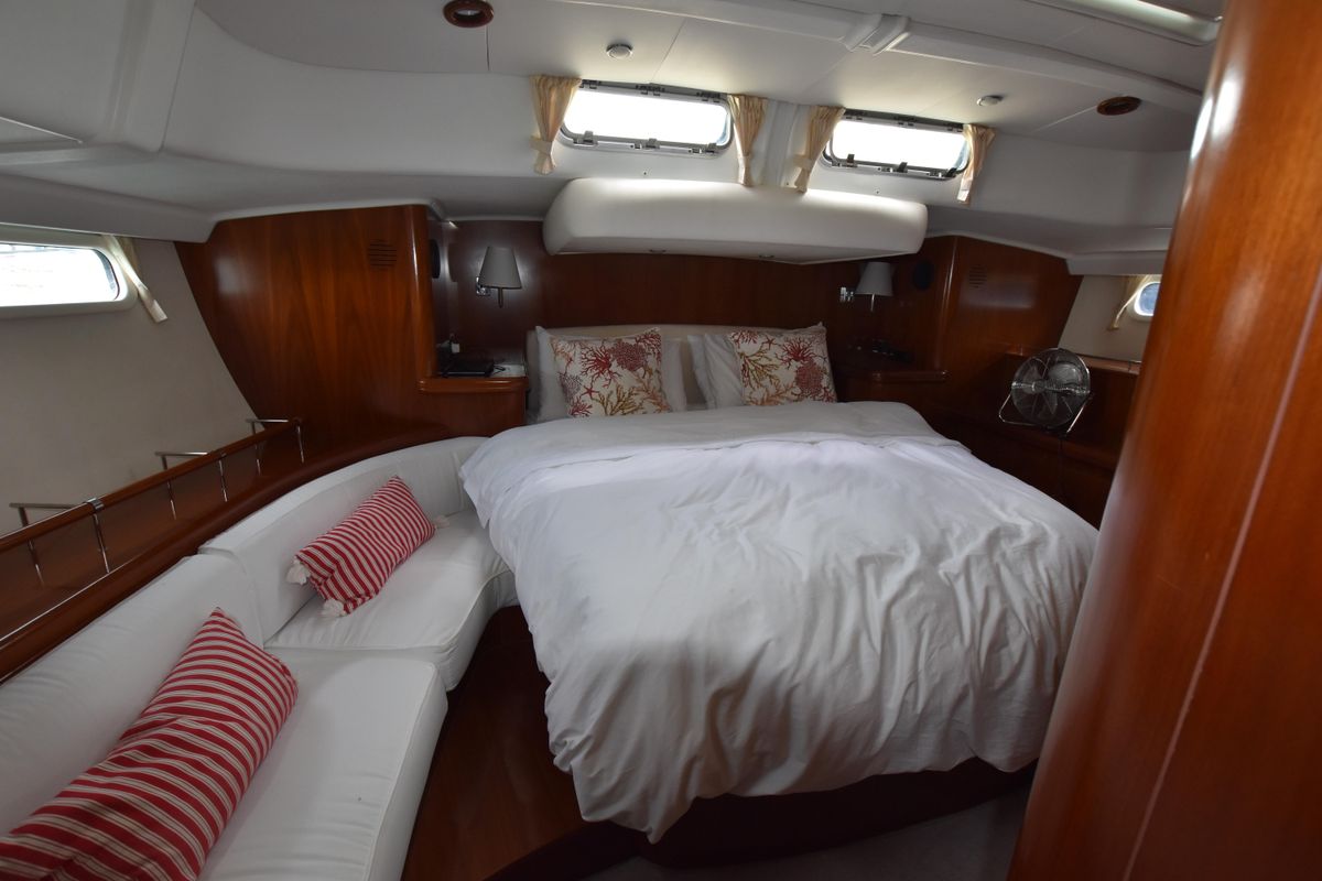 2004 Beneteau 56 