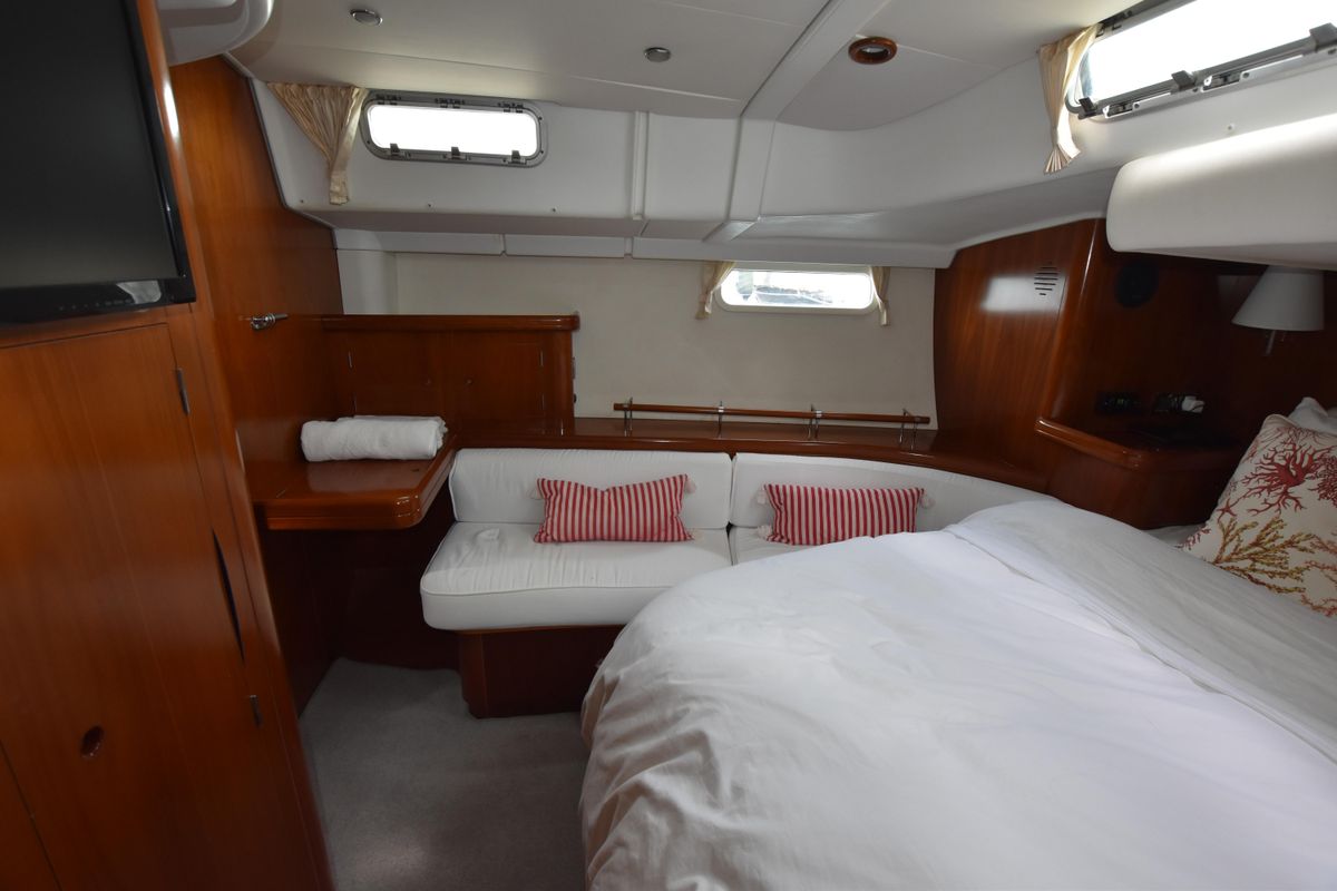 2004 Beneteau 56 