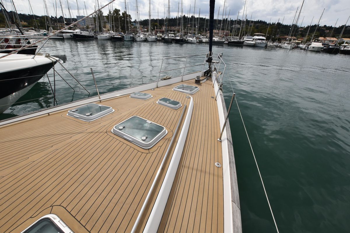 2004 Beneteau 56 