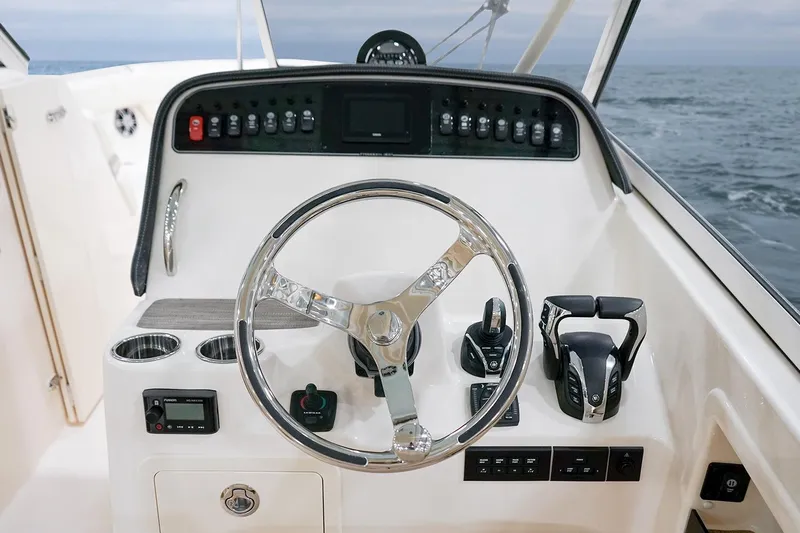  Yacht Photos Pics Manufacturer Provided Image