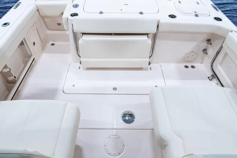  Yacht Photos Pics Manufacturer Provided Image