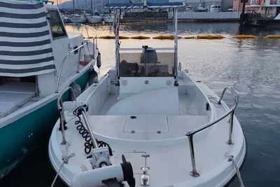 1990 Mako 211 Center Console