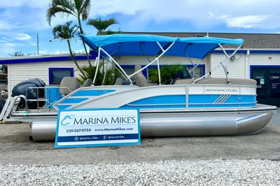 Bennington 22 MS SPS