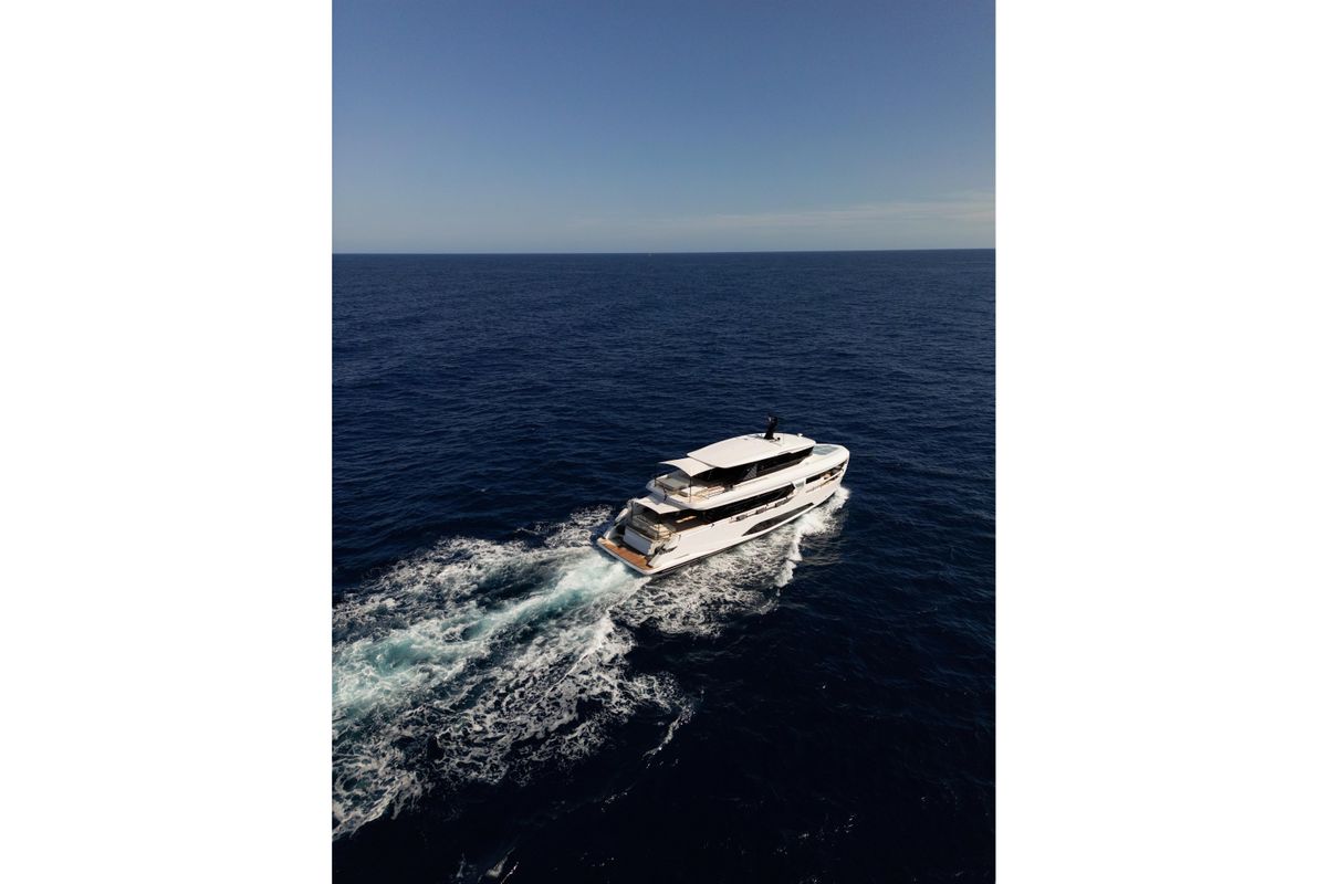 2025 Ferretti Yachts 87 