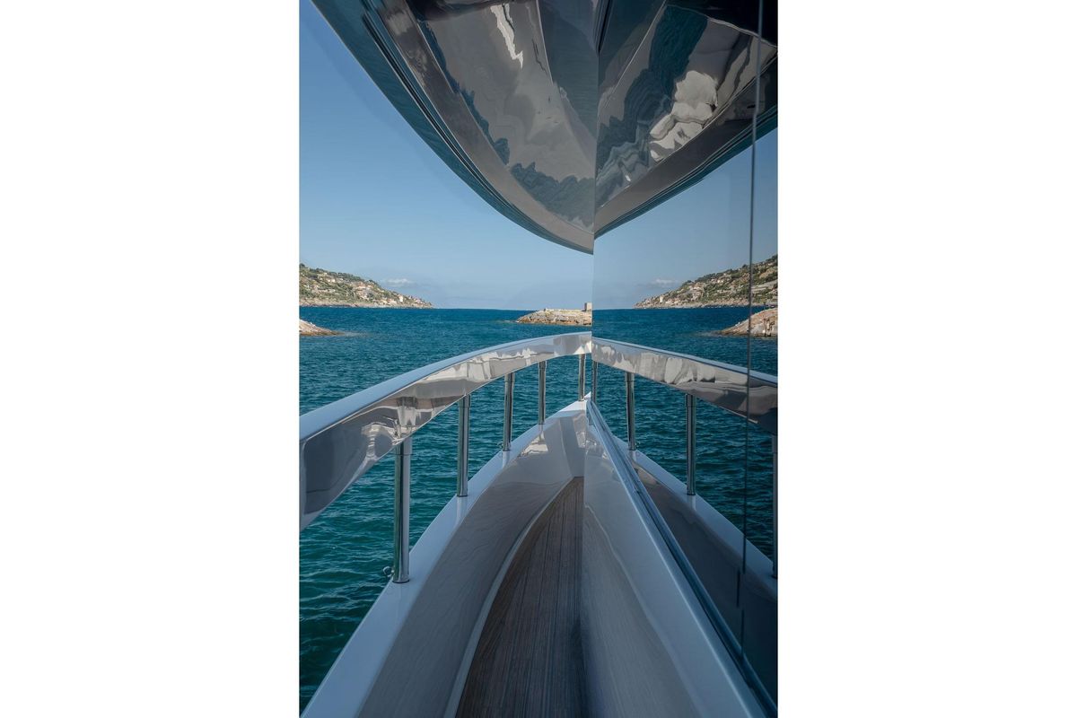 2025 Ferretti Yachts 87 