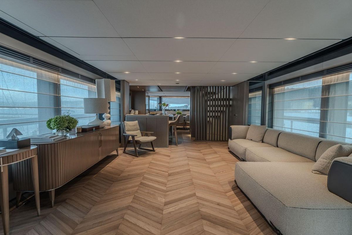 2025 Ferretti Yachts 87 