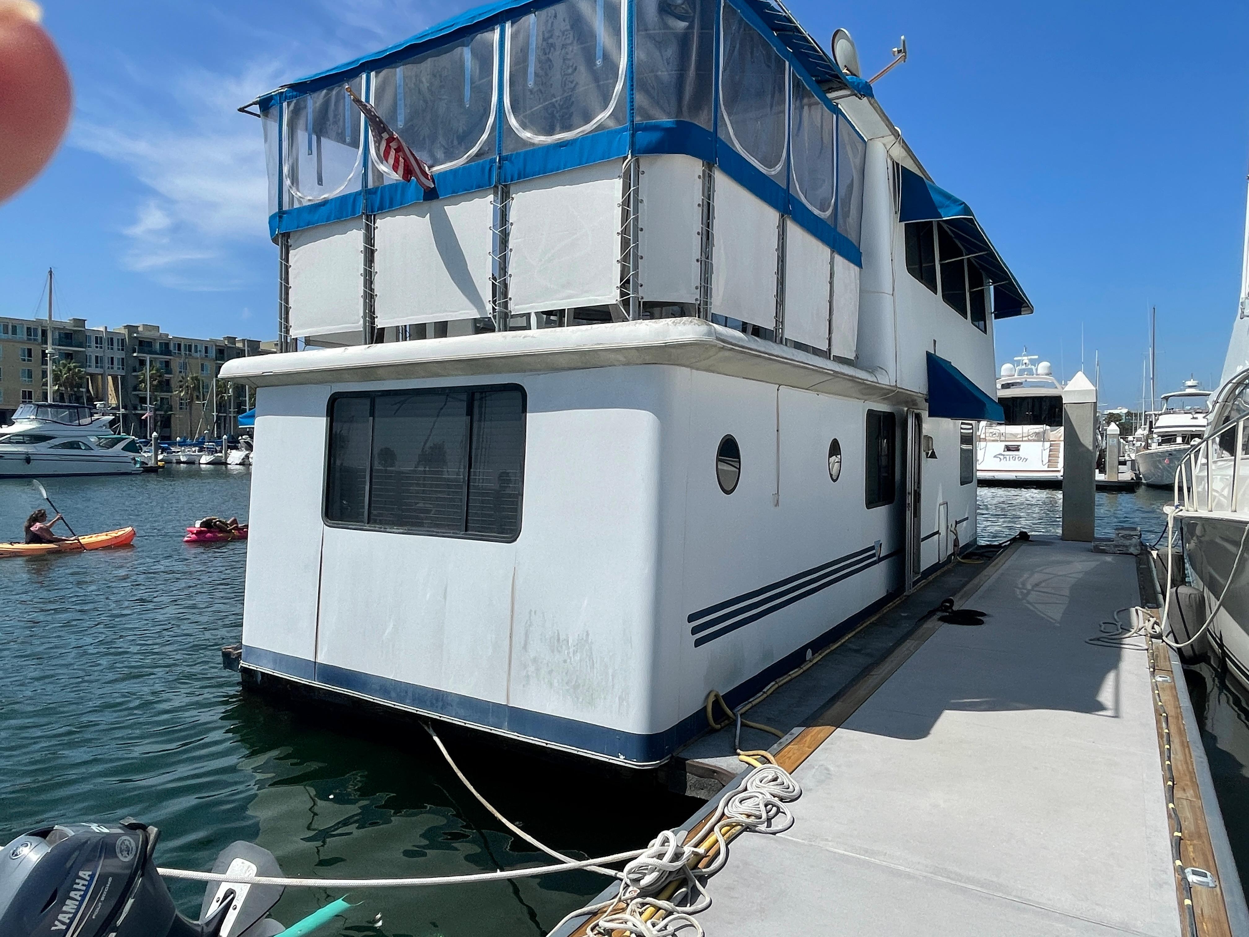 1993 Marina Boats Float Home Husbåter til salgs YachtWorld