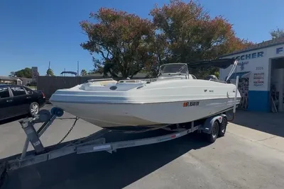 Hurricane SunDeck 237 OB